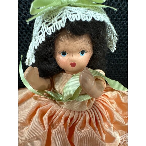 Vintage Hollywood Doll Sleeping Beauty Peach Dress & Lace With Box & Book - Picture 4 of 9